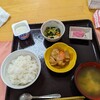 12/16(月)  今日は『そよ風』から、帰宅　午後からは、家で過ごす。 10時50分出発！３時からは、喫茶『Veranda』でコーヒーとカルシウム煎餅、おやつの後、直ぐに歩行練習！７階迄の往復昇降！　慣れ親しんだ、ホームコースは、気持ち良い！