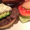 用賀 1010 Noel Dr．クラシックアボカドバーガー