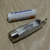 手のひらサイズで懐中電灯レベル！光り方も多彩な「マイクロランタンライト400」