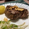 肉厚のステーキ