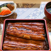 小田原〈友栄〉でうなぎ。