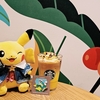 ピカチュウハニークリームラテと一緒にほしぞらピカチュウをぬい撮り