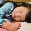 小さい子どもが安心して寝られる環境「蚊帳」。子どもとの秘密基地にもなり得ます。