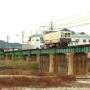 郷東川を渡るレトロ電車23号