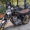 SR400: 定期点検とタイヤ交換が完了