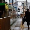 雨の夕景⑥「東急世田谷線三軒茶屋駅」