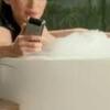 お風呂でスマホ感電死　命とスマホどっちが大切？