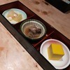 寿司屋では寿司を食え、郷に入れば郷に従え