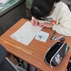 ６年生：修学旅行リーフレットと卒業文集を仕上げる