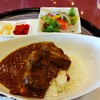 今週のゴルフめしは定番のカレー