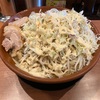 【デカ盛り】豚山 町田店〜冷やし中華／大ラーメン／麺増し×2／アブラカラメしょうが／茹で前625g／すり鉢／ガリマヨ〜