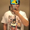 ナオンの顔がプリントされたTシャツを着てコーヒーショップにいく #冴えボク