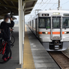 自転車をそのまま電車内へ　東海道線臨時快速「はまクル」乗車記