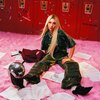 Karencici –「It's A Vibe (feat. ICE楊長青）」歌詞，曲是“讓人感受到一種與愛人相處時的愜意與甜蜜...” 