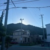 朝は朝日で、夕方は西日で事務所がサウナになります。