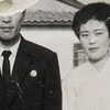 北朝鮮　日本人拉致被害者（松本京子さん）の写真？に見る「金日成バッジ」