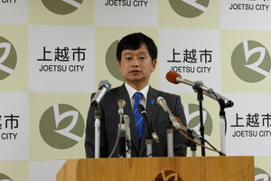 進退「今のところ考えていない」　米まずい発言で中川幹太上越市長　三田米評価回復と渇水対応優先