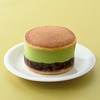 ファミリーマートから「極厚 どら焼きバーガー 宇治抹茶ムース＆つぶあん」が新登場！もちもち生地の和菓子スイーツ新商品