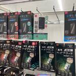 【保護シートの浮き？】iPhoneSE第2世代にiPhone8対応の100円ショップのケース、フィルムをつけてみた【カバー、ガラスフィルム、100均、キャンドゥ、ダイソー、セリア】