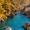 紅葉と渓谷美：片路峡