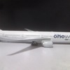 Cathay Pacific B777-300 OneWorld