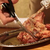 うまみが口のなかであふれだす骨付鶏を堪能できる六本木「酉ひで」に -PR-