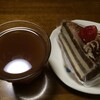 ケーキも食べる