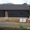 対面の新築家屋の全容が