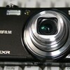 FINEPIX F200 EXR vs Coolpix 3700（3）