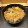 【八重洲】よもだそば 日本橋店：たぬきそば（生玉子付き）をいただく