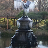 冬の日比谷公園　〜鶴の噴水〜　氷柱と氷の羽衣