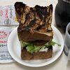 【京都祇園ボロニヤ】デニッシュ食パン(メープル) のマルシンハンバーグトーストサンド。