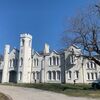 Castlewood Parkにあった歴史的建造物「The Loudoun House」