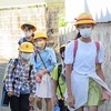 登校の風景：青空で気持ちよく登校