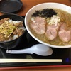 相模大野肉煮干中華そば鈴木ラーメン店『夜のセット』という大人臭漂うネーミングなお得メニューを背脂煮干でいただく濃厚ナイト‼️