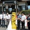 黄色いポストで幸せ届けて　くま川鉄道・おかどめ幸福駅に設置