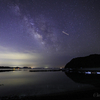 【天体撮影記 第183.5夜】 長崎県 静かな小さな漁港に浮かぶ天の川