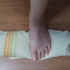 捻挫から腓骨筋腱炎と痛み過敏症(CRPS)  リハビリ8回目  ⑪