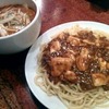 酒と肴と麺の店　田村屋(本郷三丁目)肉豆腐つけめん・辛さあり