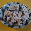 ちょっといいもち米を使って、岳父の喜寿の祝いに、嫁が赤飯を炊きました。
