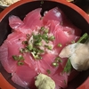 【沖縄那覇市】魚屋直営地魚のマグロ丼と生牡蠣が美味すぎる！食堂魚まる #Shorts