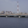 鶴見川を渡るY157記念列車