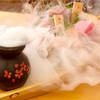 【ひとり舟盛り】本マグロ5種盛りが858円！神田の海鮮居酒屋を満喫｜魚や 弁慶