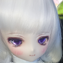 沼のほとりの巣穴とドール。