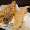 飛賀屋の「ちらし丼と天ぷらソバ」