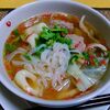 【今日の食卓】昨夜は夕食には珍しく麺類で、クィッティァオ・ナーム・センレック（細麺の米粉麺汁そば）自作豚肉団子など入り