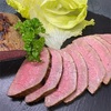 ピタパン＆ローストビーフ、セミドライトマトのブルスケッタ、厚切りきんぴら、かき揚げ、ピリ辛焼きそば、夏薬味の冷奴