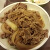 チーズ牛丼の肉下を食してみる