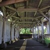 富山地鉄駅舎巡歴（17）：岩峅寺駅，通路と３番・４番ホーム。