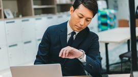 仕事から早く帰りたい！そう思ってしまう原因や対処法について解説 